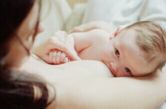 正確的母乳喂養方式